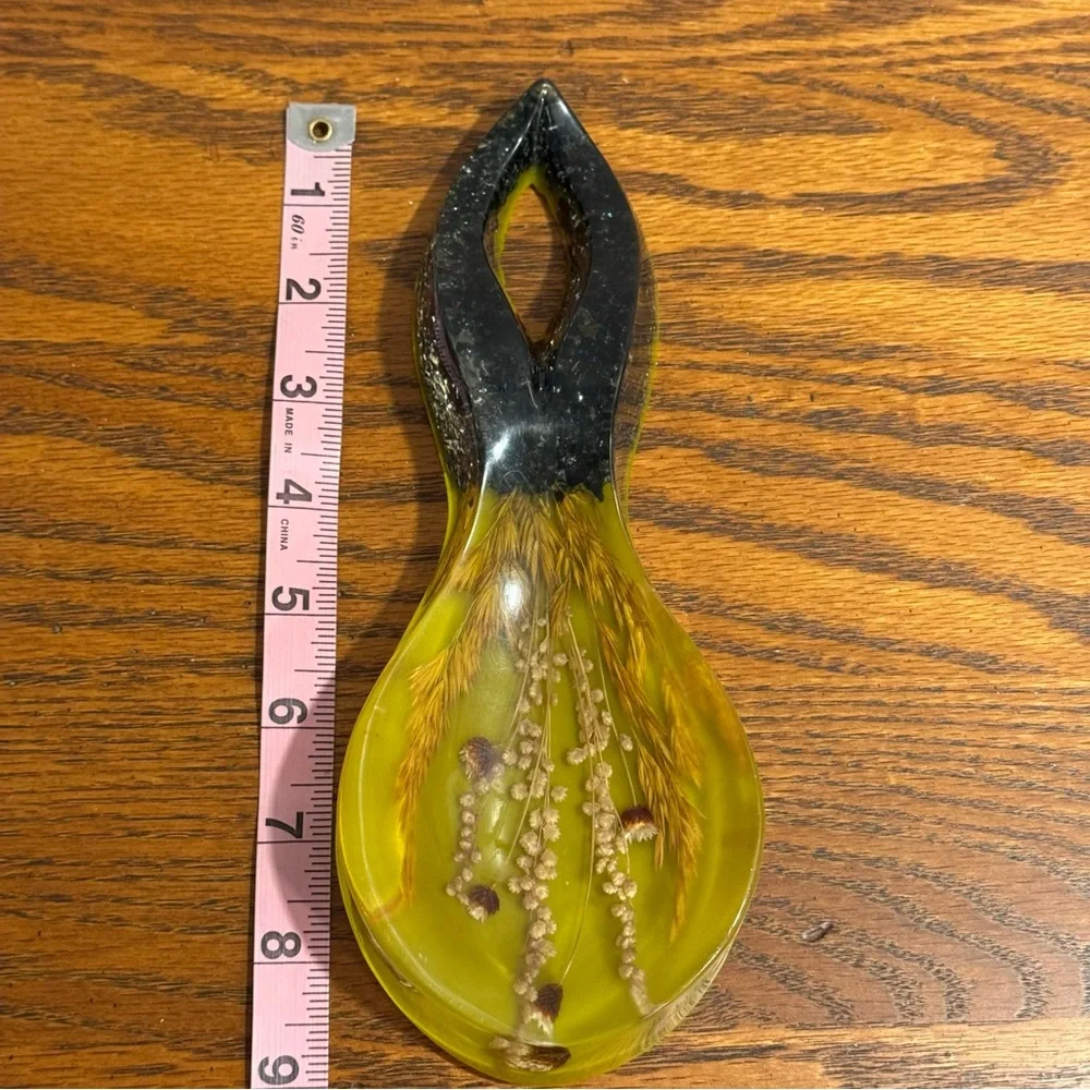 N/A beautiful resin